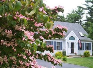 208 Mashpee Neck Rd, Mashpee, MA 02649