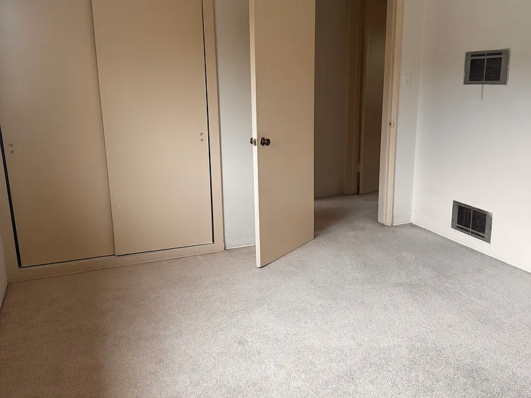1242 Barry Ave #6 — Photo 2