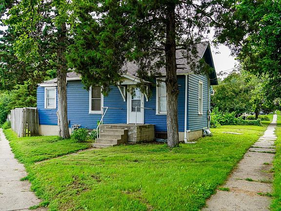 2nd image of 2323 Floyd Blvd