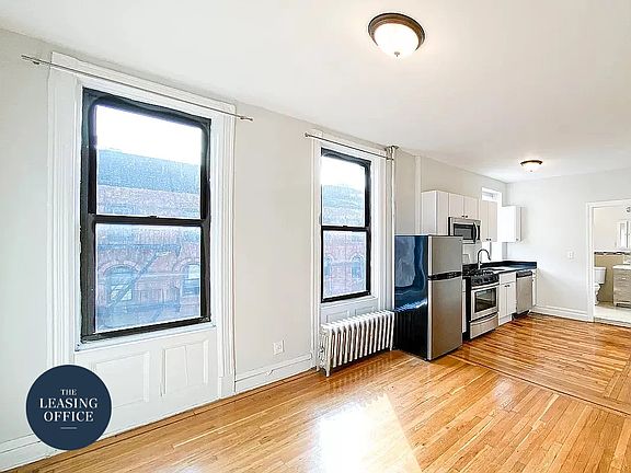 3rd image of 301 E 91st St #5