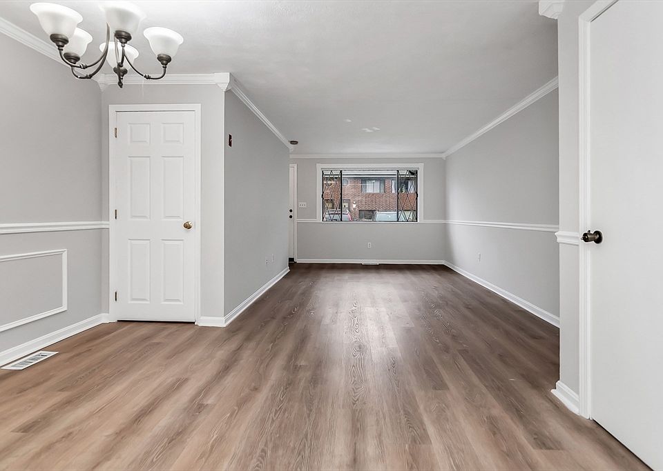 1st image of 382 Farrwood Dr Unit 382