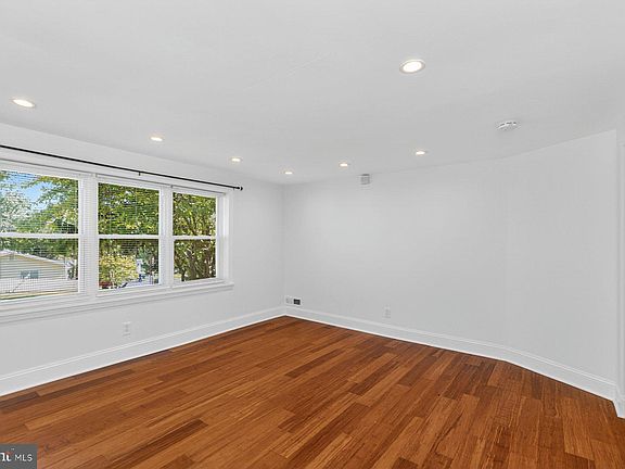 3rd image of 69 Cinder Rd
