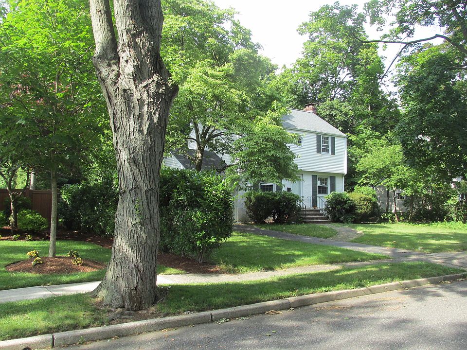 2nd image of 446 Hasbrouck Blvd