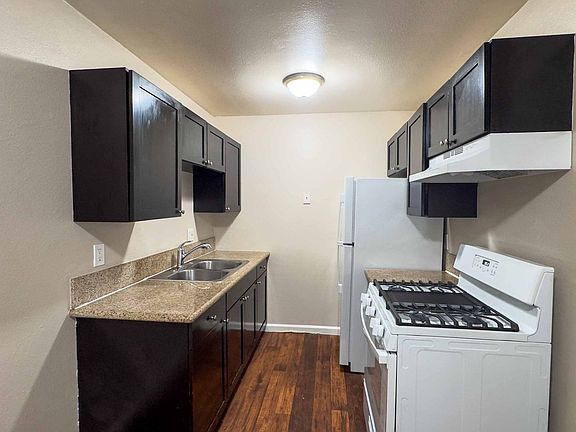 4th image of 4060 Euclid Ave APT 10