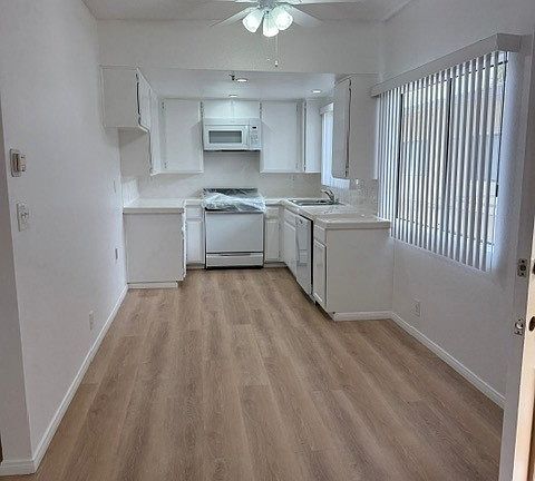 2nd image of 15006 Inglewood Ave APT 16