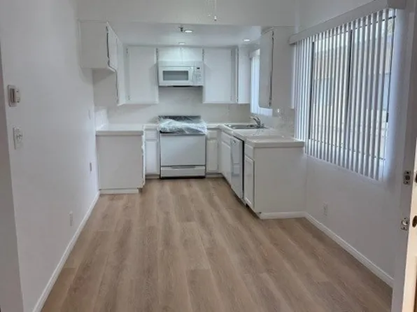 Parkwest Apartments, 15006 Inglewood Ave APT 16, Lawndale, CA 90260