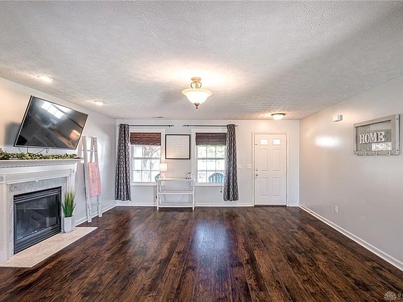 4th image of 282 Fryer Ct