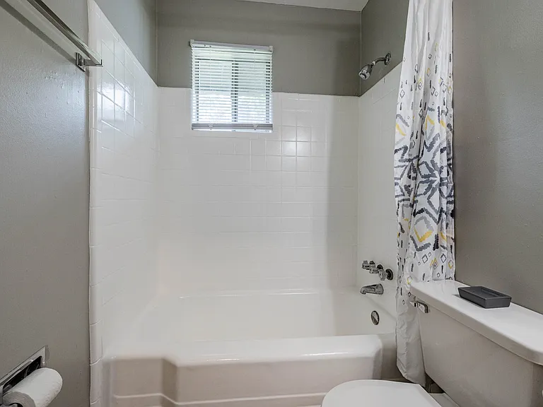 670 Chappell Dr #C — Photo 11