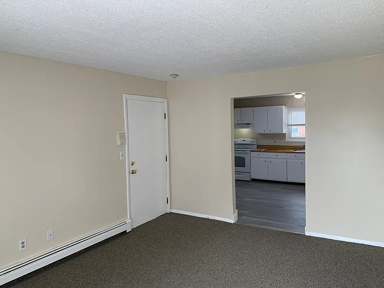 22 Roy St #6 — Photo 6