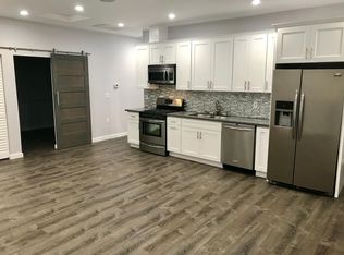 6310 Noble Ave, Van Nuys, CA 91411