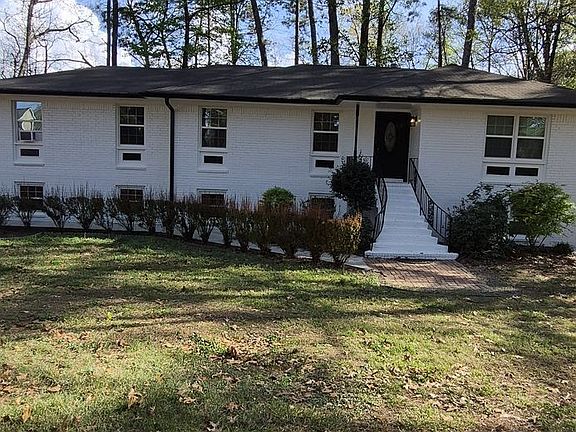 2nd image of 605 Dalrymple Rd