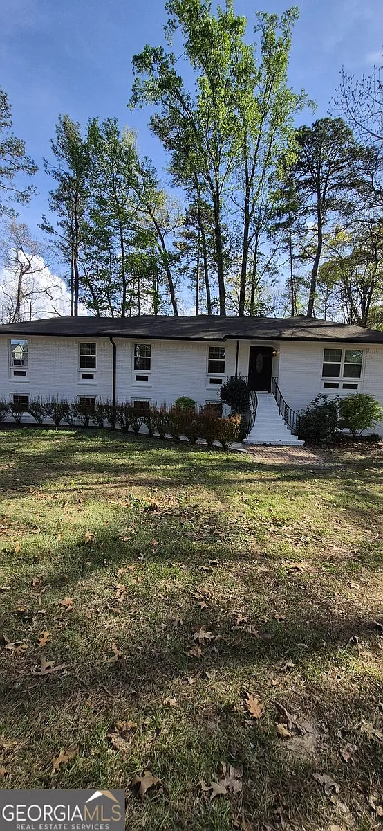 Building Photo - 605 Dalrymple Rd