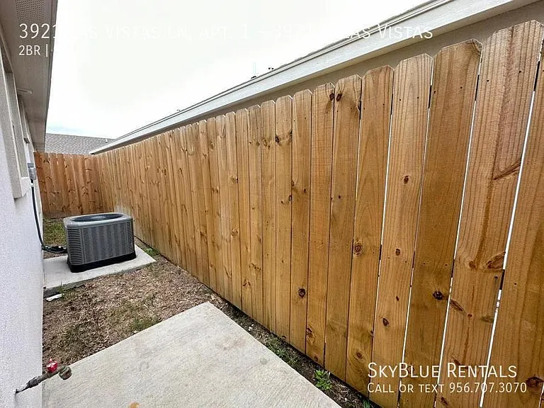 3921 Las Vistas Ln #1 — Photo 14