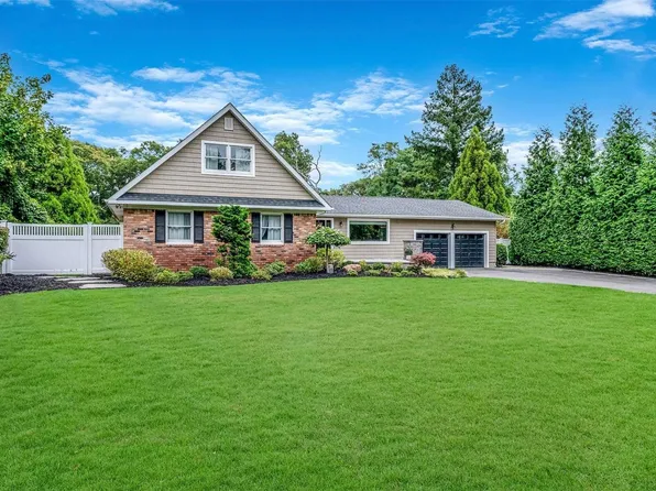 99 River Heights Drive, Smithtown, NY 11787