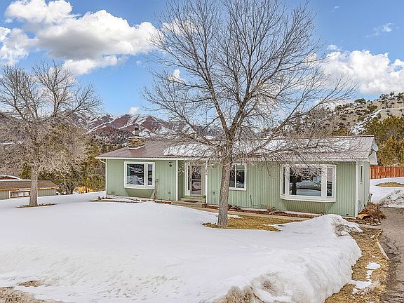 2nd image of 156 Gleneagle Cir