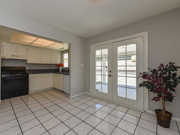 5th image of 1040 W Northpark Blvd