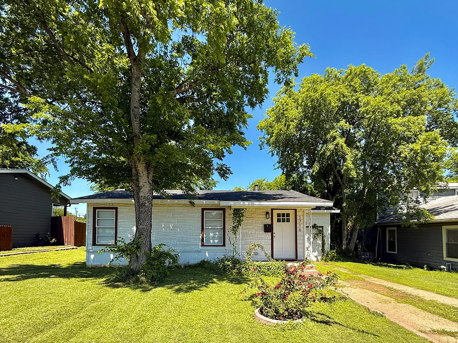 2 bed, 754 sqft, $1,850 — Photo 1