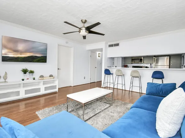 2816 S Bartell Dr APT 22, Houston, TX 77054