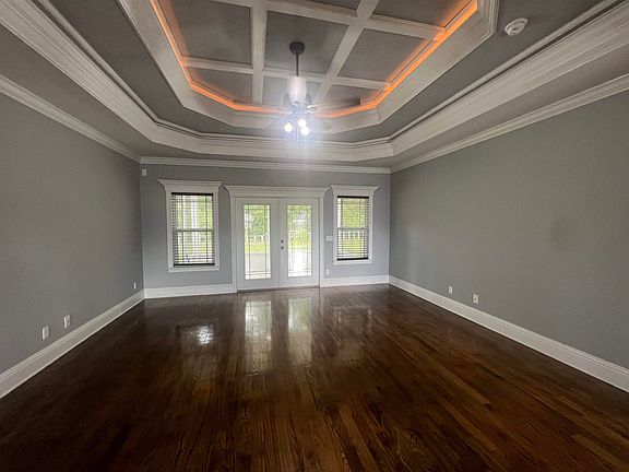 5th image of 37 Garland Cir