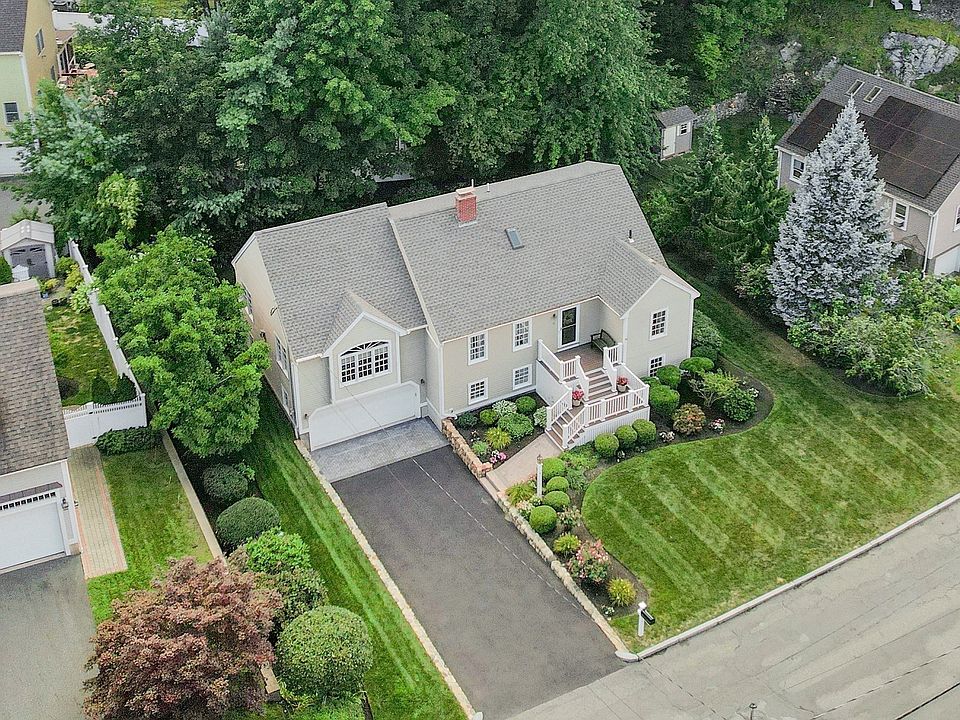 1st image of 4 Churchill Rd
