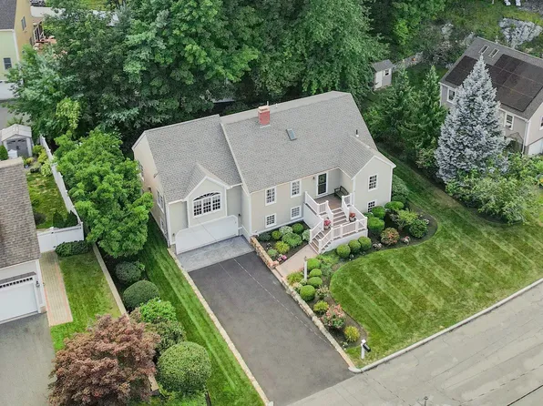 4 Churchill Rd, Winchester, MA 01890