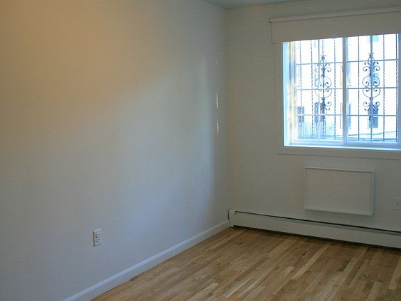 5th image of 430 Gates Ave #2KF