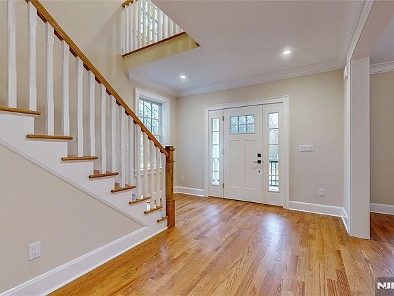 3rd image of 279 Miller Rd