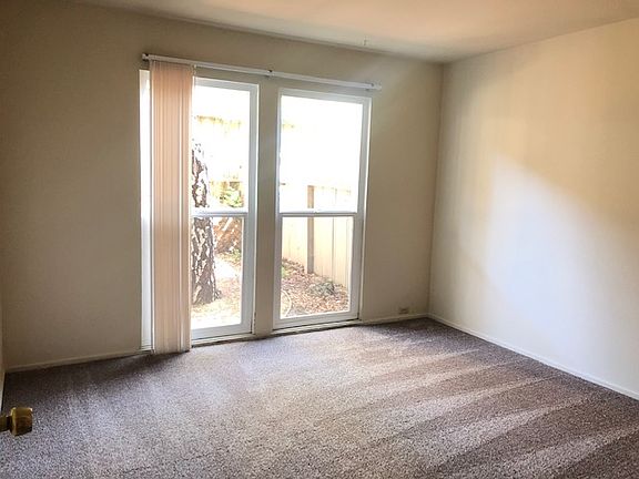 5th image of 332 Rheem Blvd