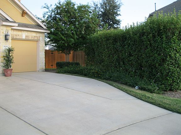 3rd image of 1006 Suffolk Ct