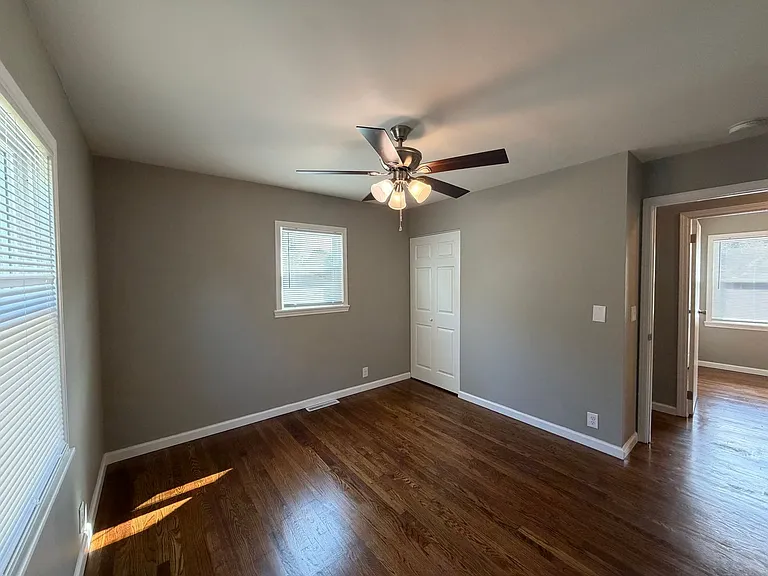 1518 Eastview Ave — Photo 15