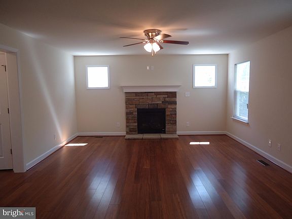 3rd image of 10306 Bluebird Ct