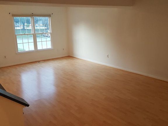 Spacious living room