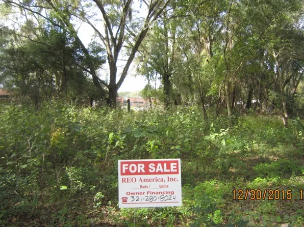 837 Cherry St, Crescent City, FL 32112