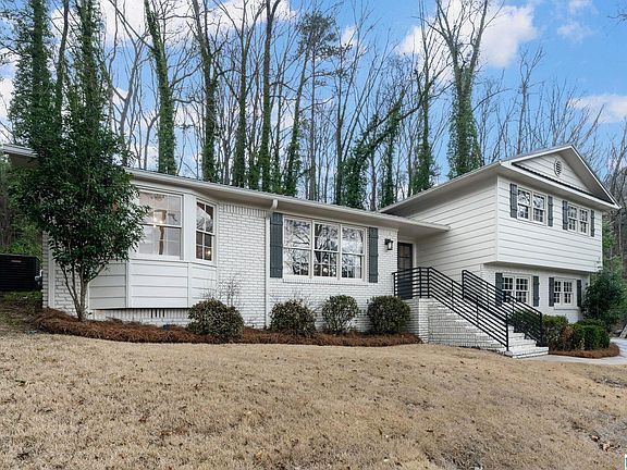 5th image of 1616 Moss Rock Rd