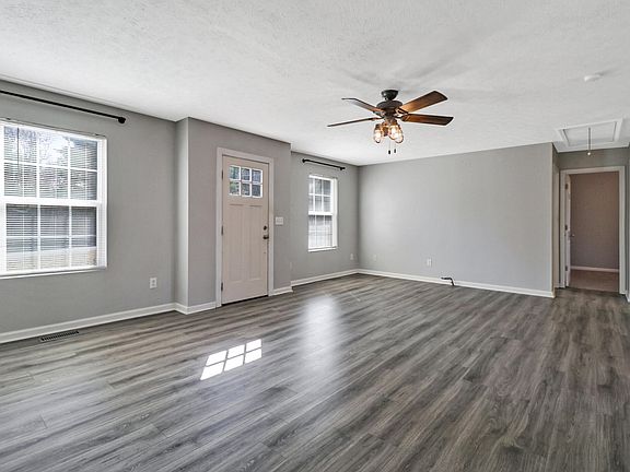 3rd image of 826 Kings Hill Rd