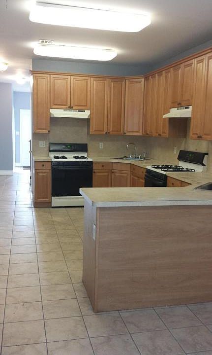 2nd image of 5 Grassmere St