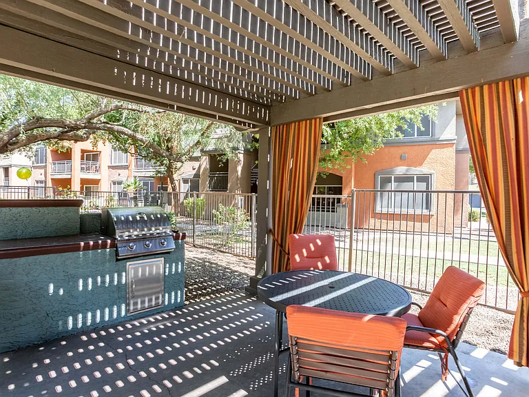IMT Riverview — Photo 40