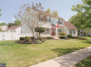 2 Autumn Ridge Dr, Glassboro, NJ 08028