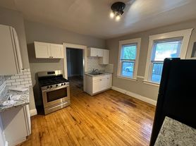 2483 Thurman Ave, Cleveland, OH