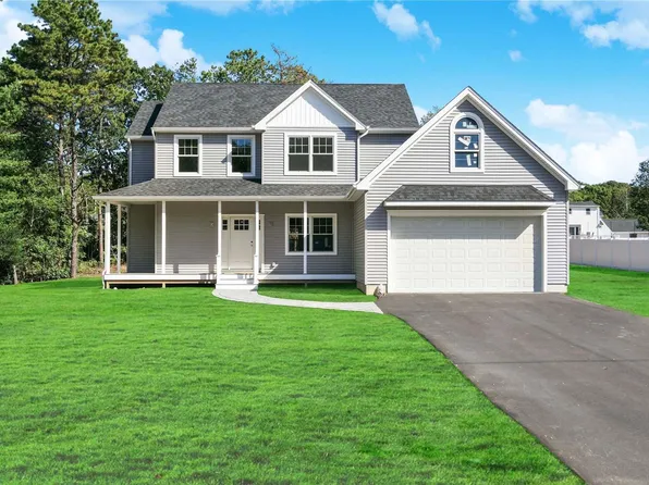 65 Doane Avenue, Bellport, NY 11713