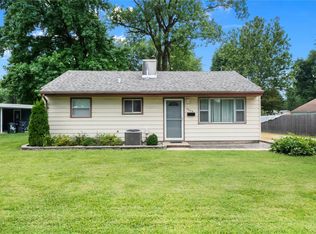 3804 Little Flower Ln, Belleville, IL 62226