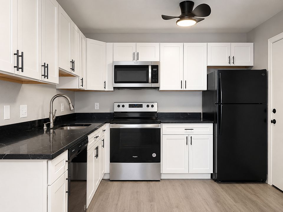 1st image of 22 Irving St APT 15