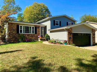 2605 S Forrest Green Dr, Decatur, IL 62521