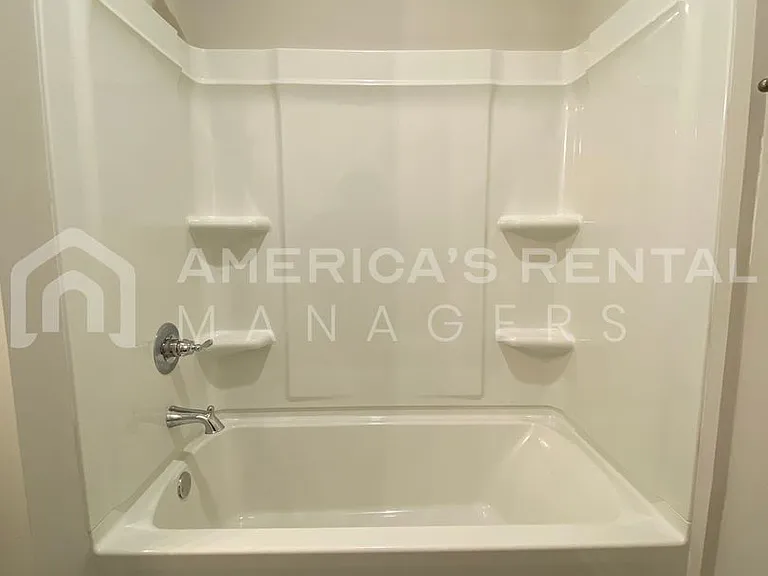 146 Wisconsin Ave — Photo 13