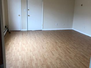 10 Charles St, Roselle Park, NJ 07204