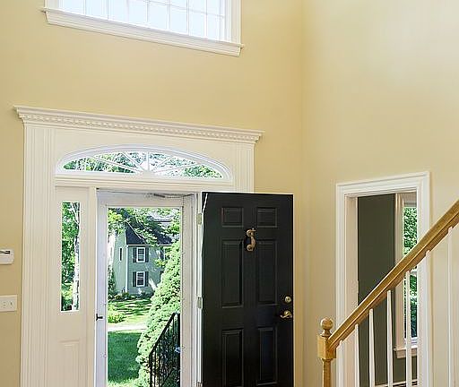 4th image of 11 Knollcrest Dr