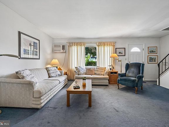 5th image of 57 Pond Ln