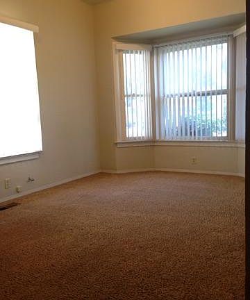 2nd image of 1121 Garden St