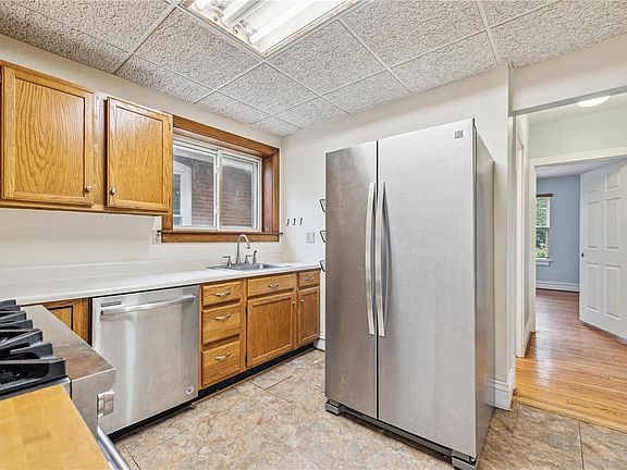 4th image of 6424 Odell St