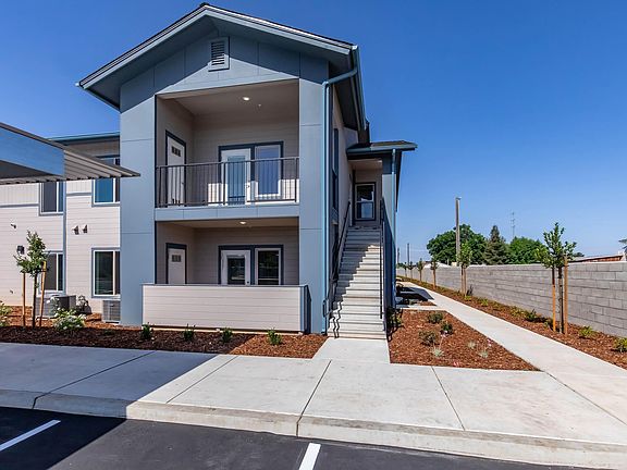 2nd image of 2594 N Armstrong Ave #112